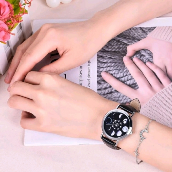 NEW Moon Watch and Bracelet Set - Picture 3 of 4